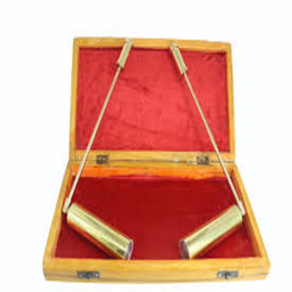 Brass L Dowsing Rod with 2 empty samples and wooden box 10 Inches