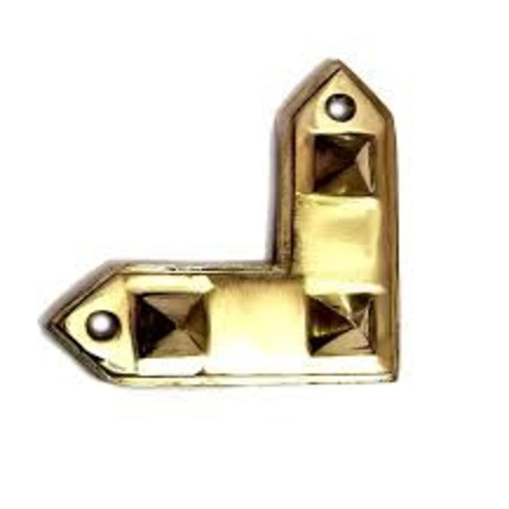 Brass Two Way 3 Pyramid Arrow, L angle corner